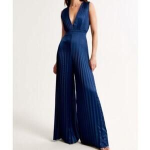 NWT Abercrombie & Fitch Women’s XXS Blue Giselle Pleated Wide Leg Satin Jumpsuit